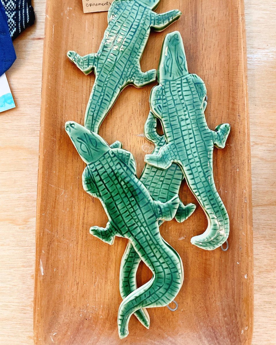 Y’all @dannydesireceramics is moving 😢so if you’ve been wanting one of her pieces, come scoop it up! She’ll be here til June 15 ❤️ We’ll miss you Danny! ❤️