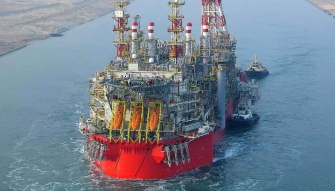 عبور سفينة إنتاج الغاز التابعة ل energan power قناة السويس ودخولها حقل كاريش ضاربة عرض الحائط كل التنبيهات، سببه فشلنا الذريع بترسيم الحدود البحرية والحفاظ على ثروات بلدنا الطبيعية من مشتقات النفط والغاز. كفى تلاعبًا بمسألة ترسيم الحدود! لقد سرقتم جنى عمرنا، لا تسرقوا مستقبلنا