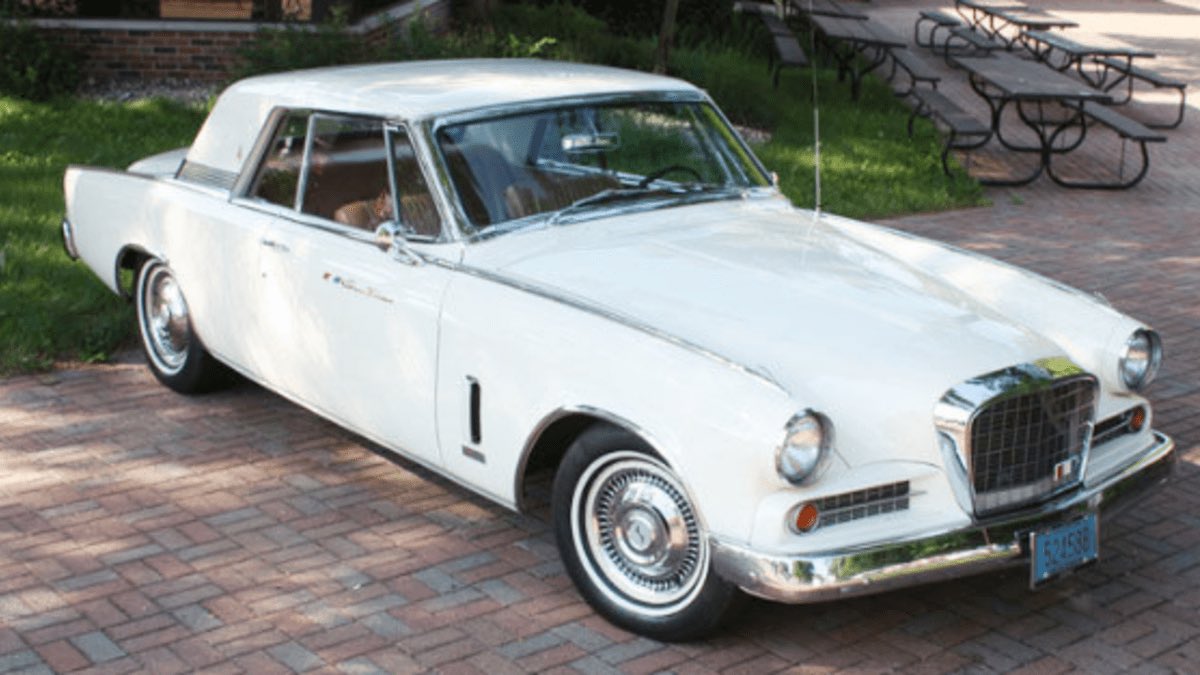 polarizingname's tweet image. If there’s a bottleneck on semiconductor chips that will last years, can’t American manufacturers start producing a limited run of classic revival or new form over function (fuel efficiency) that don’t use them? @Ford @gm @Stellantis @elonmusk @LucidMotors