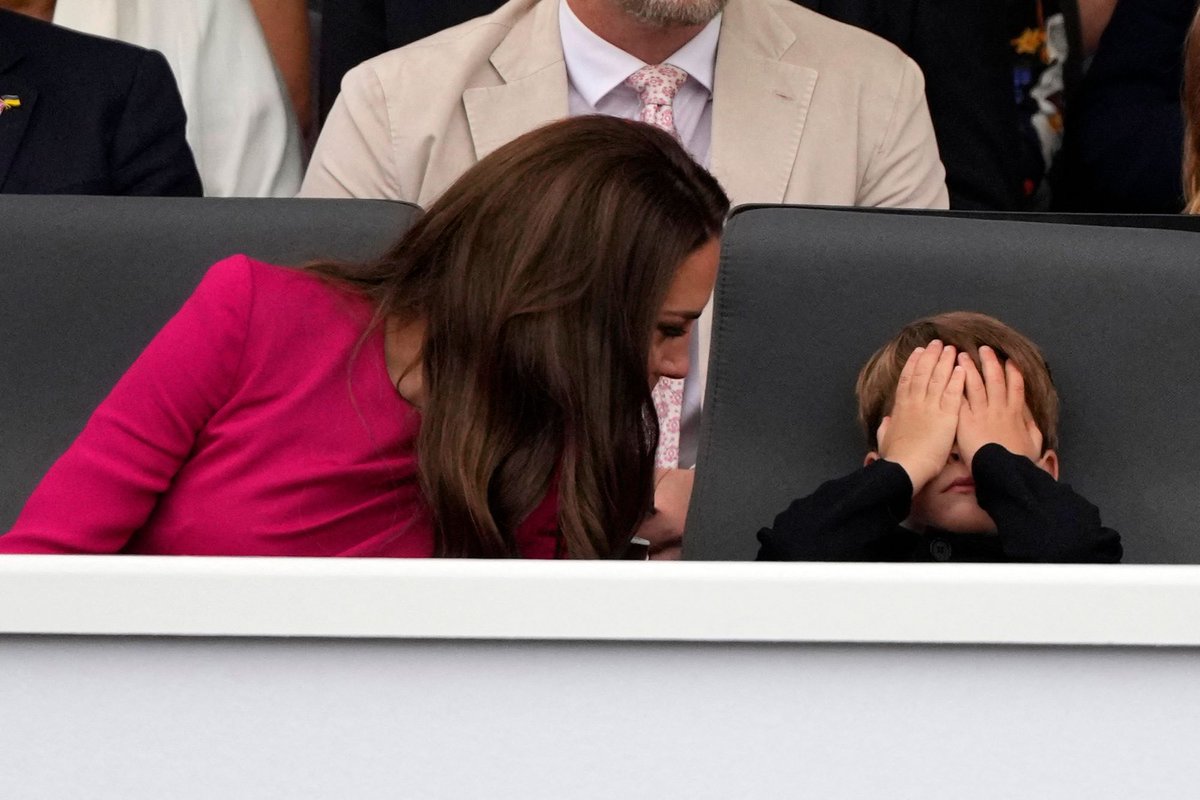 It’s Prince Louis’ world, and we’re just living in it. 😂 #PlatinumJubilee | 📷: Chris Jackson/AFP; Frank Augstein/AFP