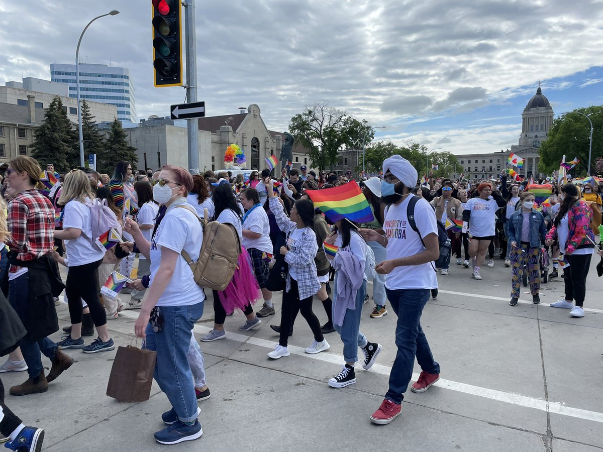 umanitoba's tweet photo. Great to see our UM community walking in the Pride parade!
#Pride #UManitoba #PrideWPG #UMQueer https://t.co/I6FoORhGyp