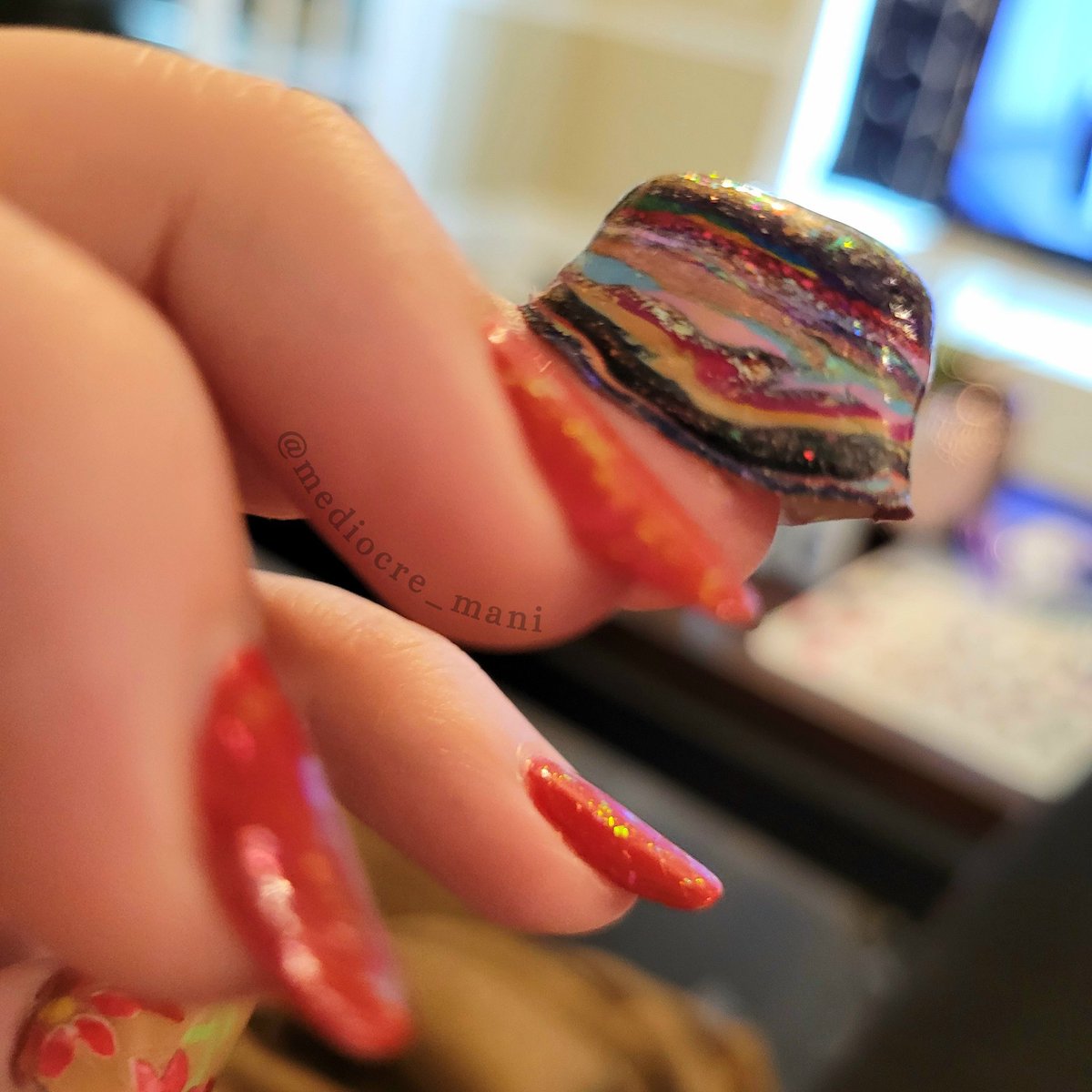 ARCNAILS's tweet photo. 6 years ago today @simplynailogical did the 1st ever #polishmountain!
This year myself and a ton of other nail artists collabed to create #6yearsofpolishmountain! ๐
To create myโฐ๏ธ I used every @holotaco ๐ฟ๐ฎbase, polish and taco (prior to the most recent launch). 101 layers! ๐คฏ https://t.co/R9T05X0Js7
