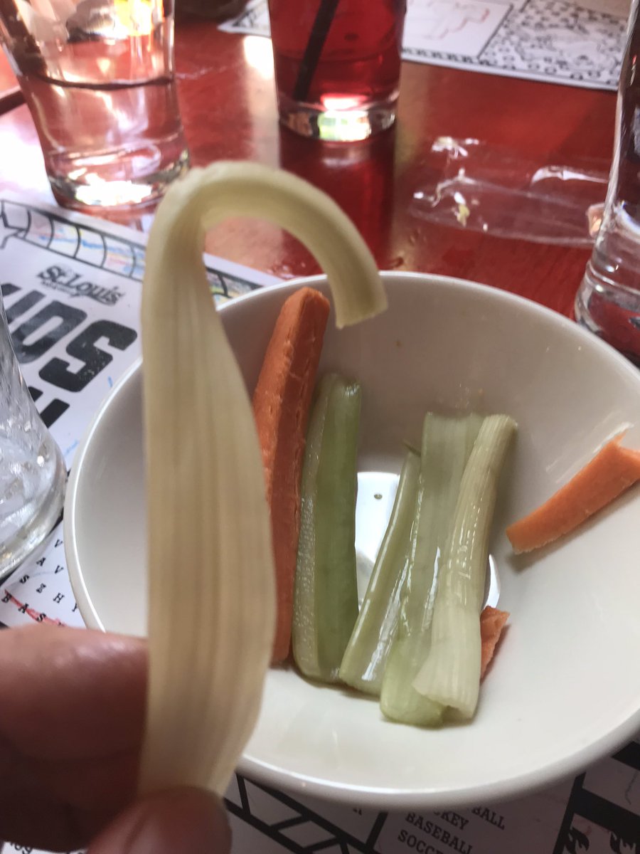 markdosreis's tweet photo. This is what passes for fresh veggie sticks at the Rogers Ctr location of @stlouiswings as well as no desserts on the kids menu that includes desserts as well as no orange juice or nachos at all. My kids think this is the worst place they have ever been at and I can’t blame them https://t.co/UhtExBBJoq