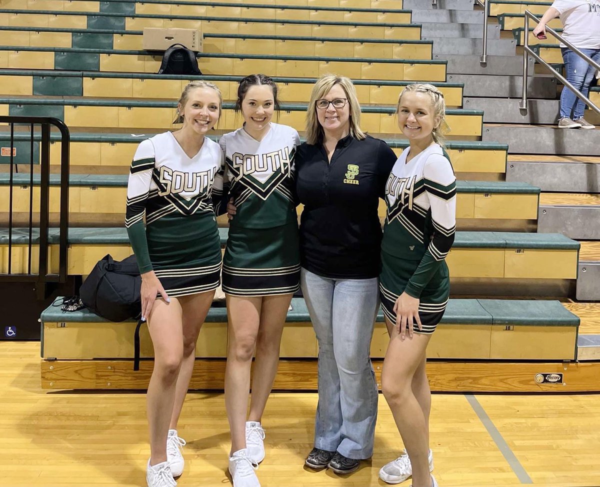 South Cheerleading tweet media