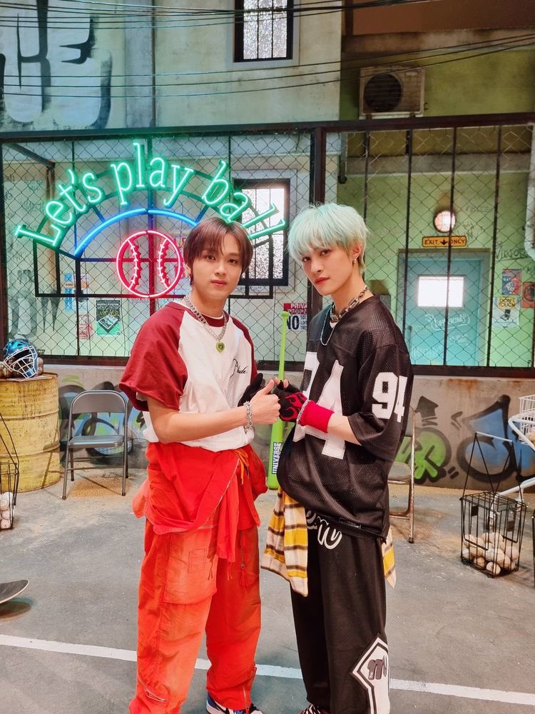 HAPPY HAECHAN DAY🐻💘

สุขสันต์วันเกิดแฮชานที่น่ารักของพวกเราค่ะ✨ ขอให้มีความสุข เป็นที่รักของทุกๆคน 💕 สุขภาพร่างกายแข็งแรง สมหวังตามปรารถนาทุกอย่างค่ะ🌈

#동혁아_스물셋_해찬이를_잘부탁해
#23SummersWithHaechan
#HAPPYHAECHANDAY