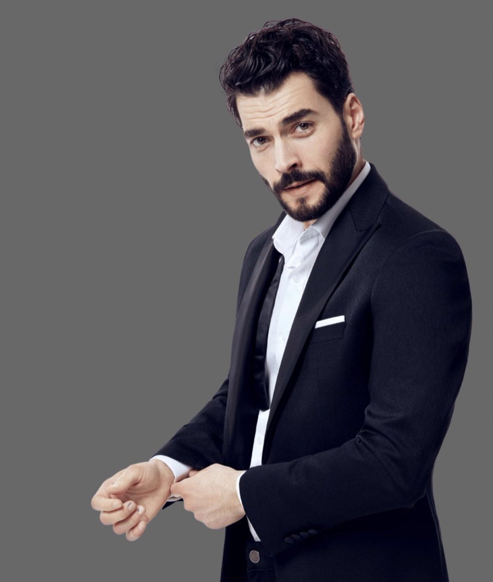 umutvardedik's tweet photo. gerçekten karizmandan ölmüşüz 🥵
#AkınAkınözü @AkinAkinozu https://t.co/XyWzblUD5E