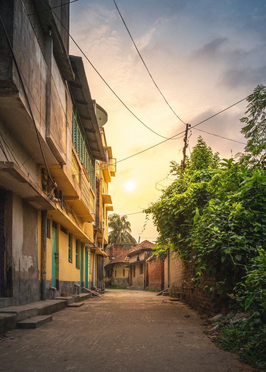 Streets of Kaligram.

I will be posting more of these soon. Stay tuned.

Camera - @SonyAlpha
Lens - @Sigma_Photo
Edit - @Lightroom

#bokehcity #streetgrammers #killyourcity #streetshared5k #bokehful #raw_moody #fatalframes10k #gs10k #infinity_urban #igtones5k #capitalshooters