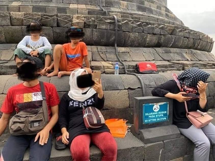 Wisata_IDN's tweet image. Alasan menko luhut menaikkan tiket borobudur jadi 750rb :