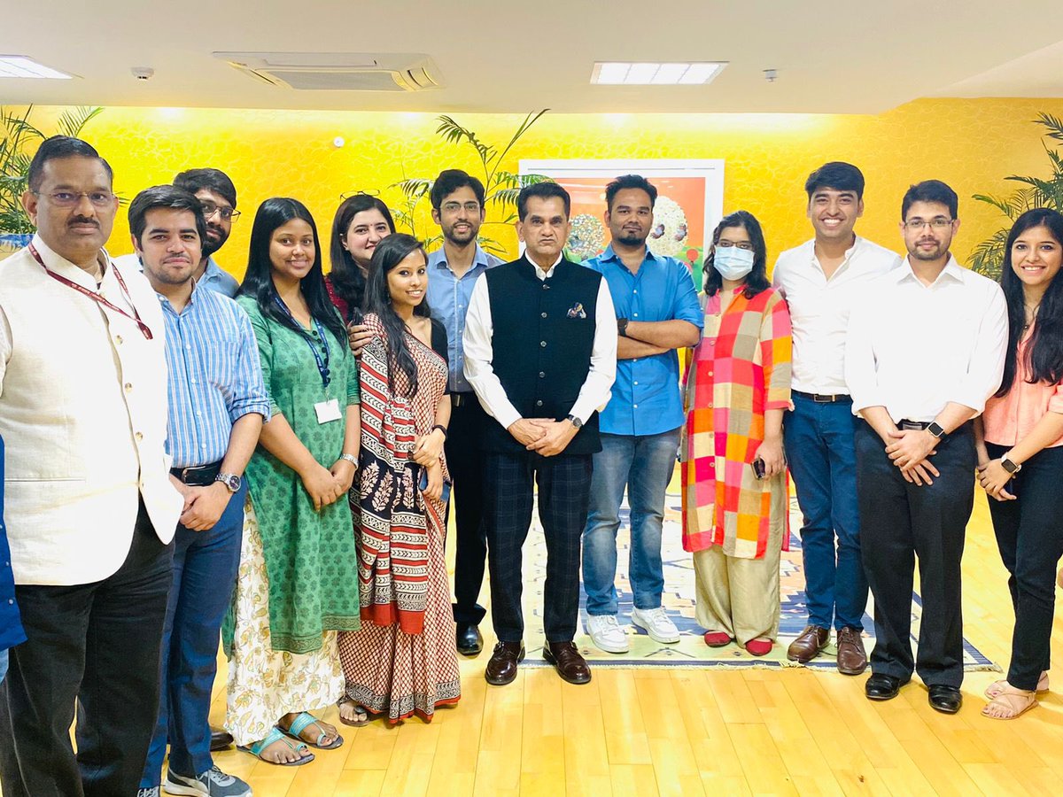 NITIAayog's tweet photo. 📸 #SundaySnapshot: Post-launch faces

Congratulating the vibrant and dynamic team at #NITIAayog for their efforts in facilitating the launch of the #LiFE movement. 

We encourage everyone to be a part of the #ProPlanetPeople initiative. https://t.co/iqMDF5MhUx