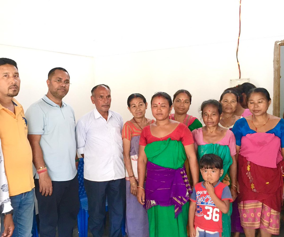 KPaulAssam's tweet photo. #DoorToDoorCampaign #KAACElection
Meeting with Gaon-Bura , Senior Citizens ,
Brothers & Sisters of Village Gorjoga Boro Gaon under Howraghat MAC Constituency.
#Vote4BJP #Vote4AjitKumarDey https://t.co/Tq3fVDydTP