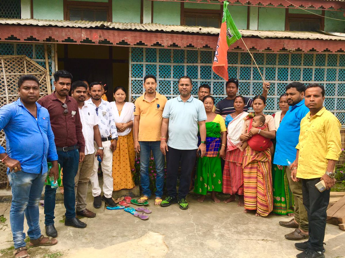 KPaulAssam's tweet photo. #DoorToDoorCampaign #KAACElection
Meeting with Gaon-Bura , Senior Citizens ,
Brothers & Sisters of Village Gorjoga Boro Gaon under Howraghat MAC Constituency.
#Vote4BJP #Vote4AjitKumarDey https://t.co/Tq3fVDydTP