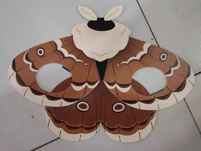 The printing for the moth bag samples!! 🦋 good things take time and theyre soooo close!! https://t.co/uk5pRCqgS0 