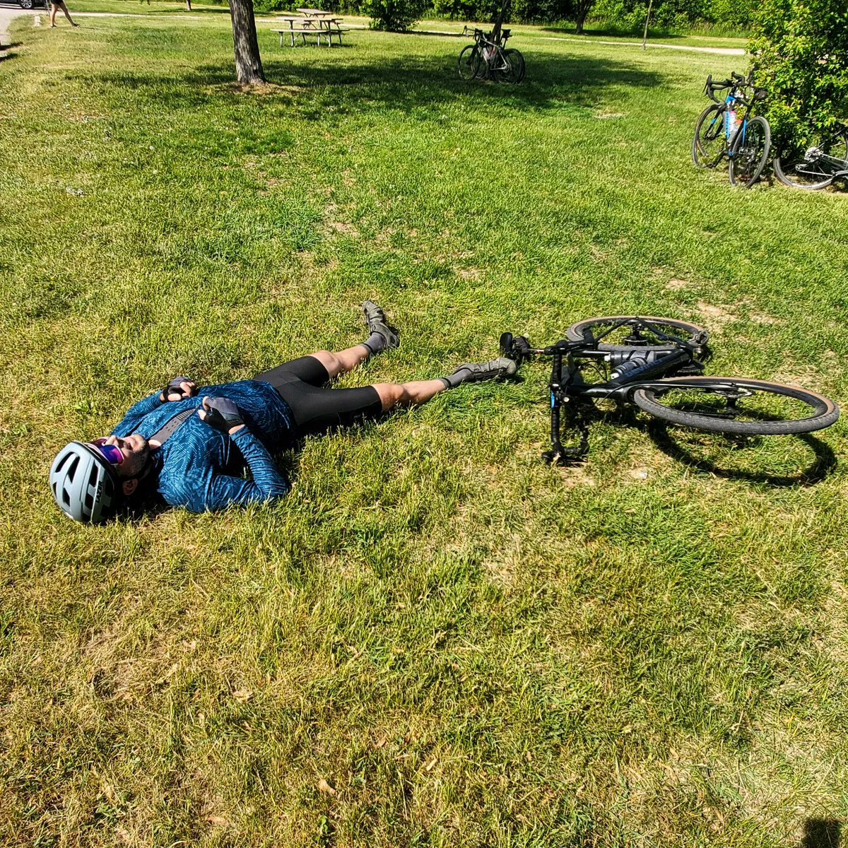 speedriverbike's tweet photo. Taylor is wearing the latest @lazersport Strada helmet. This helmet provides maximal comfort when you need to lay down at the mid-ride rest station.
Shorts and jersey by @pearlizumi
@GuelphCycling
#gcc #biggravelride #cycling #bikes #sundayfunday #werideonsunday #getoutside https://t.co/8MEUFl8pXJ