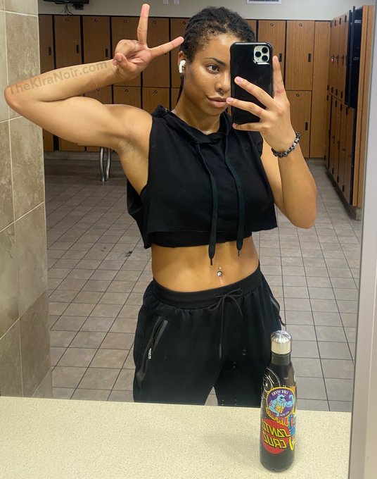 1 pic. would you kiss me if I was all sweaty? https://t.co/vSeXc1aoO7<a href="/tag/mvsales"class="tags"><span>#mvsales</span></a>