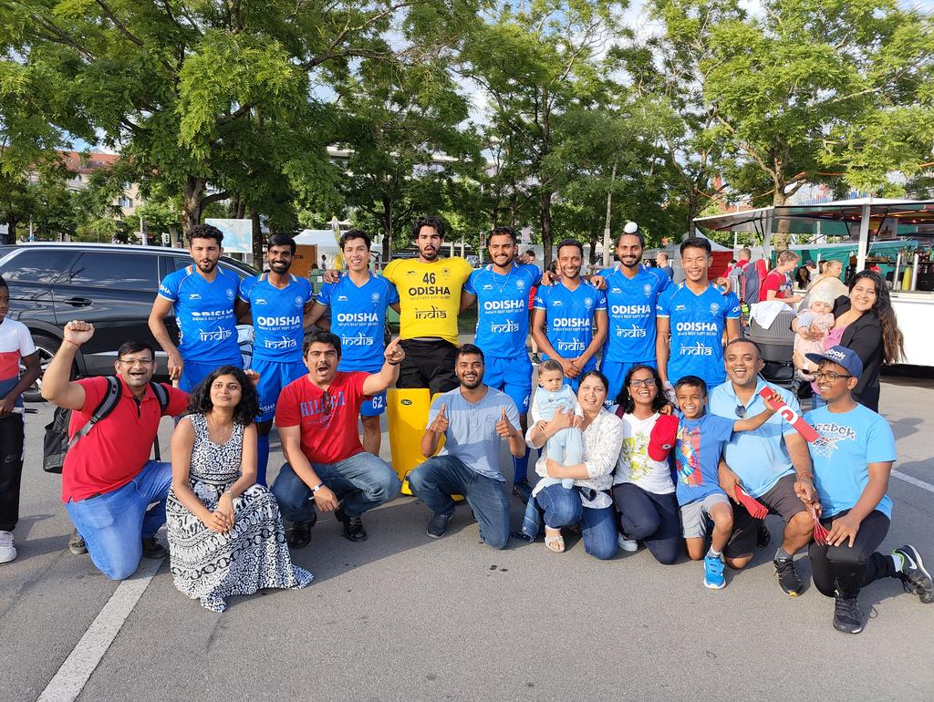 varghvin's tweet photo. With the winning Indian hockey team #FIHProLeague #hockey5 @FIH_Hockey @Lausanne @lausannehc @HockeySwiss https://t.co/L6V7jQspC4
