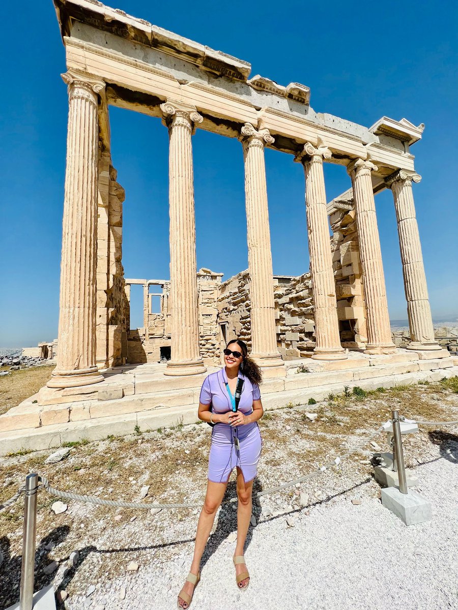 thenameisJADE's tweet photo. #AthensGreece 🏛🇬🇷🫒🍷🍅🥒✨ https://t.co/dFffyIvSrS