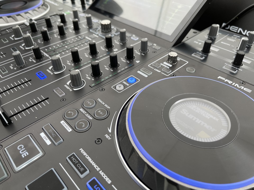 Devon_DJ's tweet photo. Back behind the decks!

After a crazy weekend, the team have completed a day at River Dart Country Park for Picnic in the Park!

 #dj  #devondj_uk  #Djlife  #hkaudio  #getintouch #thisiswhatwelove  #Mastermixdj https://t.co/WdsOeu3eeP