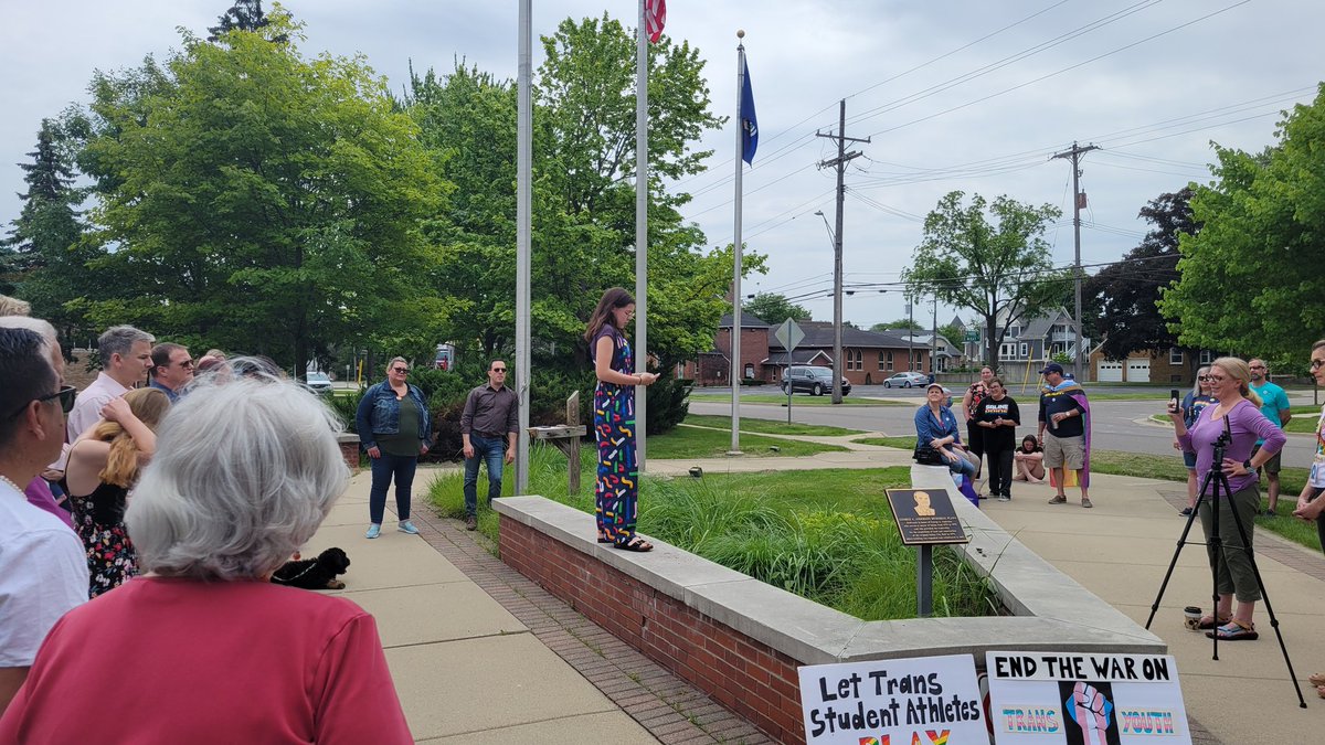 CoachTerberg's tweet image. Two of our middle school GSA students speaking at Saline&apos;s Pride Flag Raising. It was amazing to hear them speak on just how comfortable they felt in Saline! @SalineGSA @CityofSaline @VoteEstep @jensteben