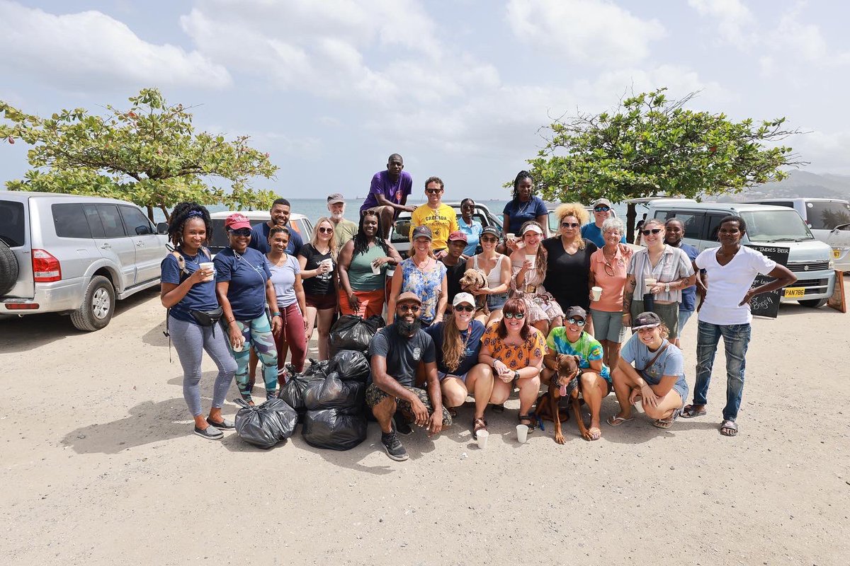 puregrenada's tweet photo. Happy World Environment Day! 🌎💙 #weonlyhaveoneearth
#tb to our beach clean up for Dive & Conservation Fest 2022. For more information on Grenada Voluntourism events and activities, visit our website https://t.co/8mgfDMT9sg
📸 @arthurgareth https://t.co/ggL4wKpEgd