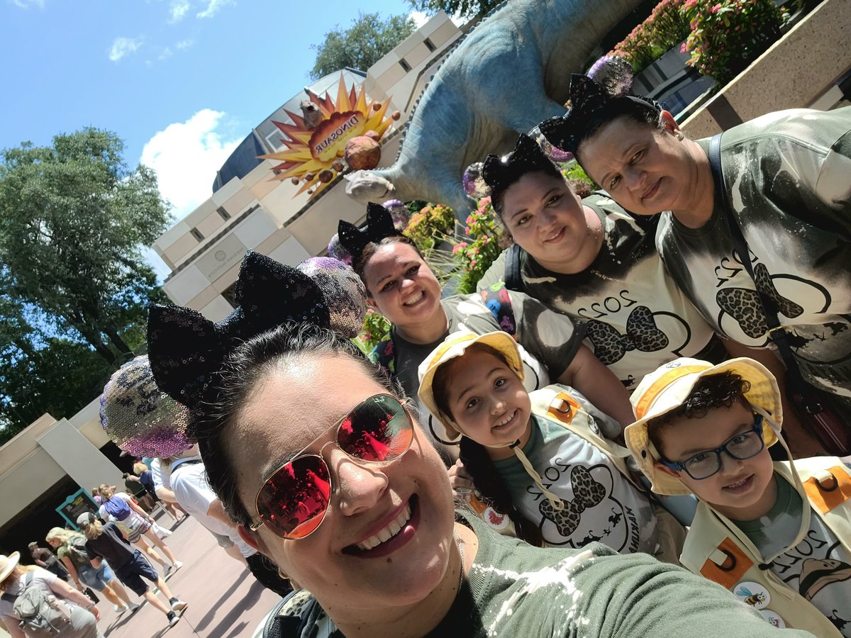 Miriam Vera tweet media