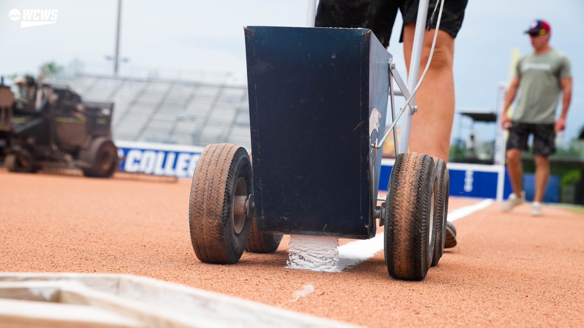 NCAASoftball's tweet image. It&apos;s all about the details. 

#WCWS