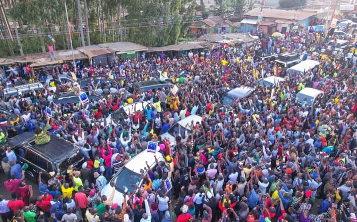 DrMunyaka's tweet photo. Once you replace negative thoughts with positive ones, you'll start having positive results. @UDAKenya and #KenyaKwanza is unstoppable. Apparently the masses have decided form ni #bottom_up. Rais ni @WilliamsRuto. Kikosi iko imara na @MusaliaMudavadi, @Wetangulam, @DrAlfredMutua https://t.co/lWCVoq3VHl