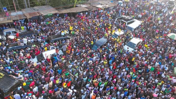 DrMunyaka's tweet photo. Once you replace negative thoughts with positive ones, you'll start having positive results. @UDAKenya and #KenyaKwanza is unstoppable. Apparently the masses have decided form ni #bottom_up. Rais ni @WilliamsRuto. Kikosi iko imara na @MusaliaMudavadi, @Wetangulam, @DrAlfredMutua https://t.co/lWCVoq3VHl
