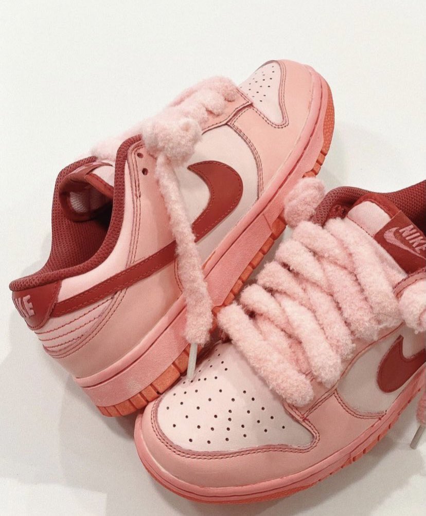 Delulukickz's tweet photo. V-Day x Britney Spears Dunks https://t.co/mR4K8uCwkn