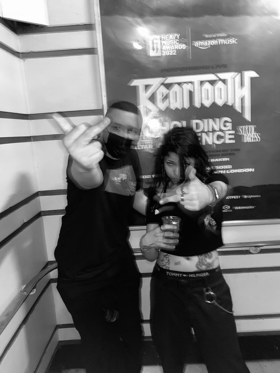 What a performance! <a href="/elxiques/">el :D</a> !!! Thanks for having me 😭

<a href="/TeamShadeOfRed/">Shade of Red</a> x <a href="/MMATAband/">Meet Me @ The Altar 💒</a> 📸