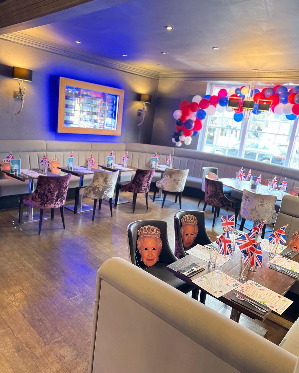 62 The Bank & Bar 62 tweet media