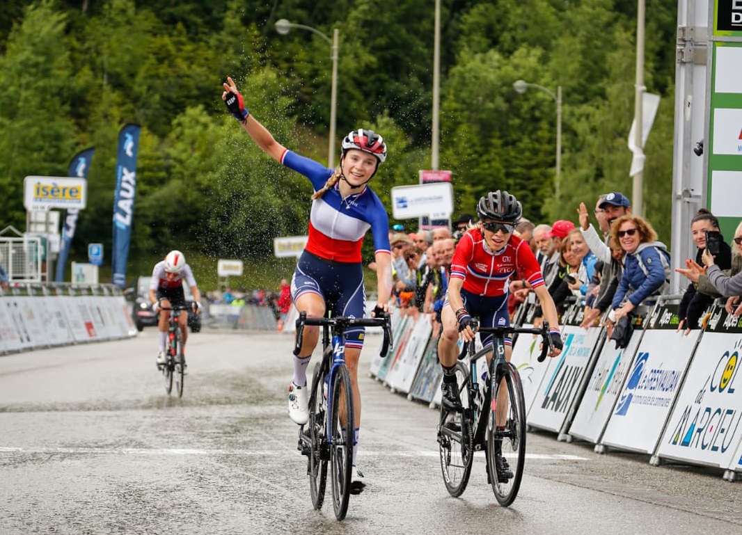 Évita Muzic se lleva la 1ª edición de la #AlpesGresivaudanClassic 

<a href="/emma__98/">Emma Ortiz</a>, mejor española #TOPCiclo21

CLASIFICACIÓN COMPLETA

ciclo21.com/feminas-result…