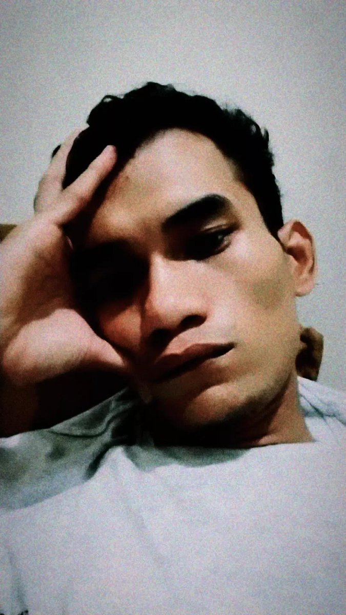 ArbyAfif's tweet photo. Hari kemarin sudah berlalu biarlah semua masa kelam  terkubur dalam dalam sesekali boleh menyesali tapi tidak untuk diratapi. https://t.co/TVIIRcLZgF