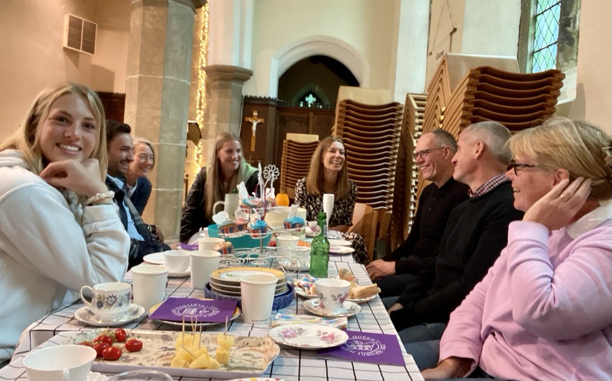 AlynNicholls's tweet photo. Platty Joob…Plan B. Street party moved indoors!
#UpperDenby https://t.co/5wX5AVv5ii