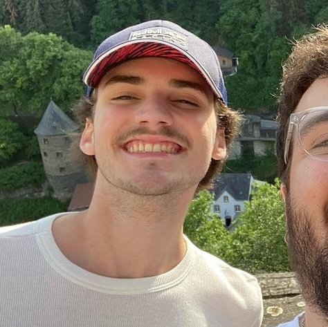 MOUNTFILES's tweet photo. o sorrisinho dele 😢🤏 https://t.co/uMjQ0zLybb