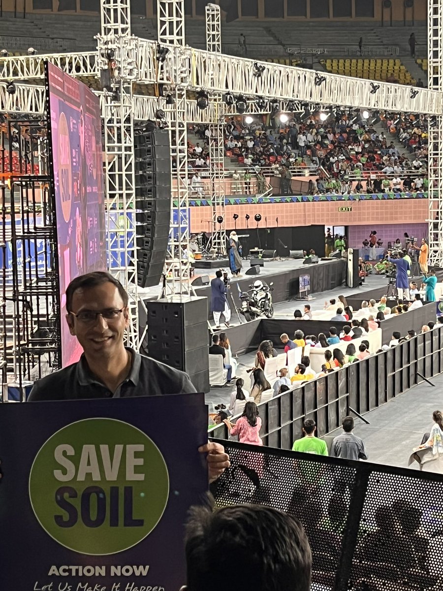 ysingh1980's tweet photo. Let’s save soil for our future generations! If nothing else at least we can give them a healthy world to live in 🙏

#SaveSoil #ConsciousPlanet #sadhguru #delhi #WorldEnvironmentDay #OnlyOneEarth https://t.co/FFW1S1dMWH