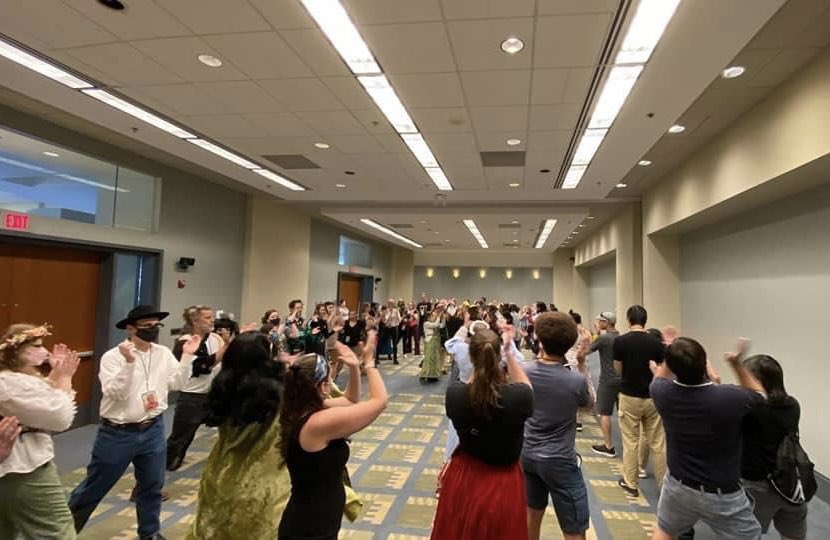 StorvikBarony's tweet photo. Today's #MedievalDance demonstration and class was a hit!

#medieval #dance #danceclass #sca #mysca #thesca #societyofcreativeanachronism #societyforcreativeanacrhonism #awesomecon #awesomecon2022 #larp #reenactment #medievalreenactment #regrammysca https://t.co/3ZsIDojBQM