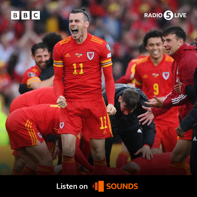 5liveSport's tweet photo. For the first time in 64 years... #Wales will be playing in the World Cup. 🏴󠁧󠁢󠁷󠁬󠁳󠁿🏆

#BBCFootball #WALUKR