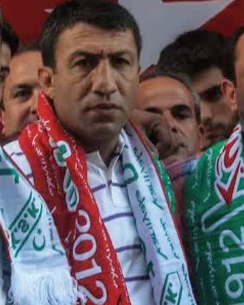 Metin Arslan'ın vefat ettiği haberini üzüntü ile almış bulunmaktayız.

Metin Arslan'a Allah'tan rahmet; yakınlarına ve sevenlerine başsağlığı diliyoruz.