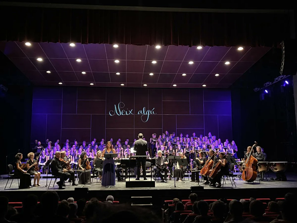 corjoveaunio's tweet photo. 🎶 Gràcies a tots i totes per venir a Manresa!
Estem molt contents de com ha anat el concert.
Cantar #ElMessies de l'@guinovartalbert ha sigut un regal per nosaltres.
@dpcodinasaltas @OCGranollers @amicsunio @VEUScorinfantil @CorCambraGr @nuriavilamiquel @Kursaalmanresa https://t.co/7MfshTiJvq