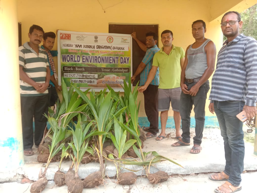 Mrutyunjay1994_'s tweet photo. Today on the occasion of world environment day, member of netaji janamangal yuba parisad, Gobindapur
Planted coconut tree
#EnvironmentDay
#july5
#goodclimate https://t.co/PZCiR0a1yt