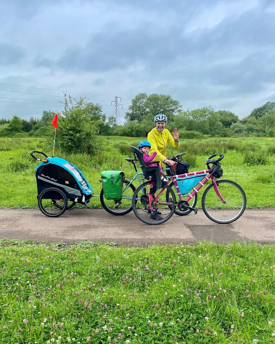 😱 Final fully-loaded tester run on the bikes before we head on a McFam adventure to France this week. 🇫🇷 Things wobbled, straps flapped about &amp; we had to do an emergency stop for brake maintenance 👩‍🔧🚨

T-minus 3 days until we get the ferry over to Brittany ⛴ 🇫🇷🥖 Stay tuned!