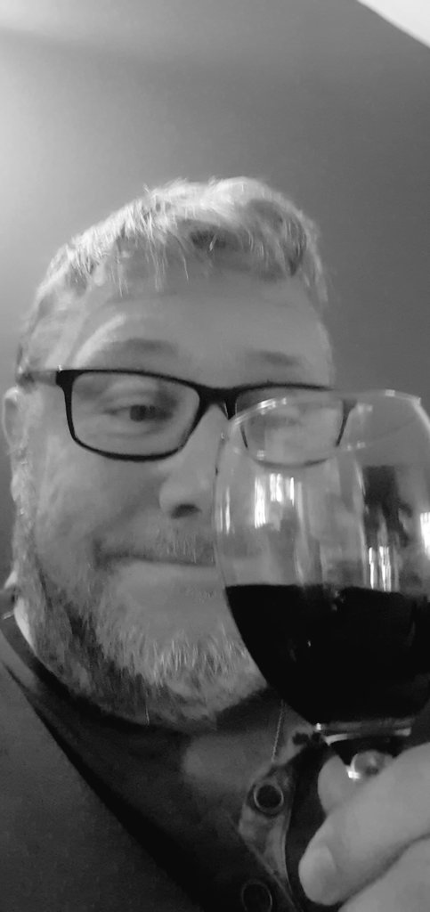 Mafer1ck's tweet photo. Portugese table wine is the wine all other reds are measured from.
Follow me for for #SommelierTips https://t.co/crV6yPrXEu