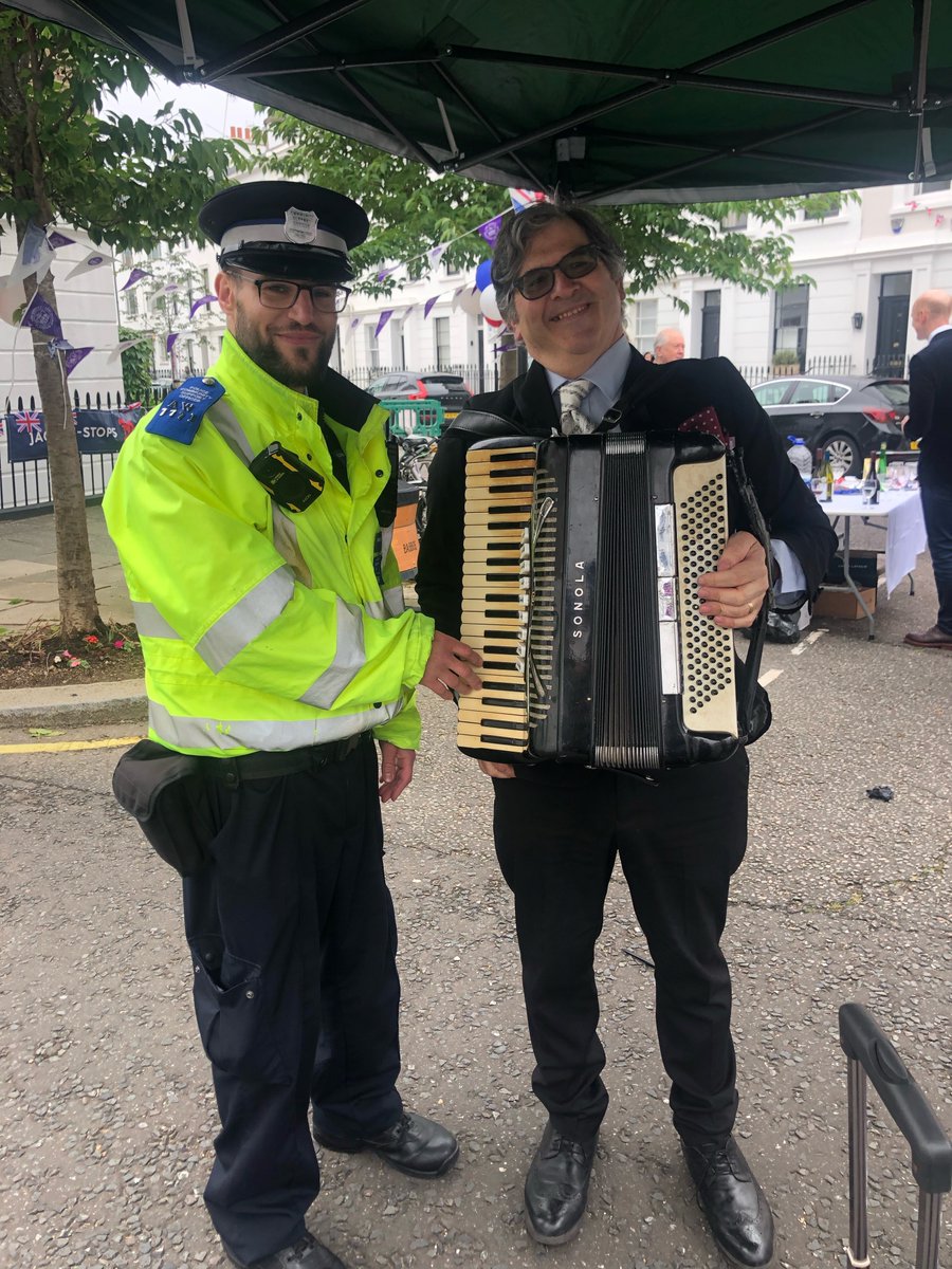 Victoria Business Police & St James South tweet media