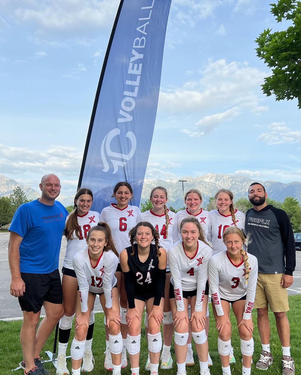 lhardersen's tweet photo. @iowapowerplex 16U Black great weekend at @TCVolleyball West Coast Invite Salt Lake City @HadleyHardersen https://t.co/hVygxnxY8Z