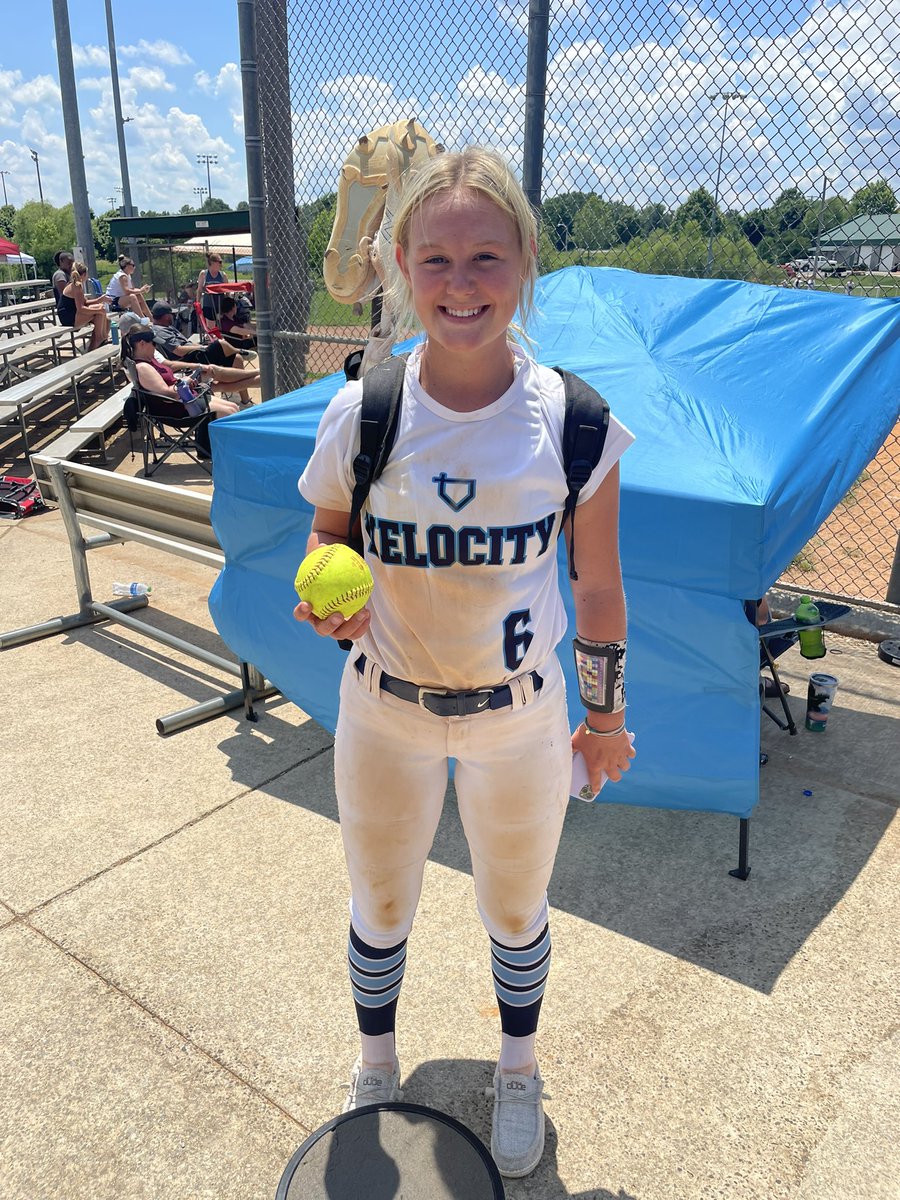 Mo_Marshh's tweet photo. Update: another NUKE &amp; finished the weekend with a .700 avg 🔥 I see you Payday!! @paytonmoore2024 @HawkinsChawkins @PACKUPSTATE @AppStateSB @CoachKRyman @CS_Tigers_SB @LibertySB @HokiesSoftball #ChaseTheLion https://t.co/JwZupcqlih