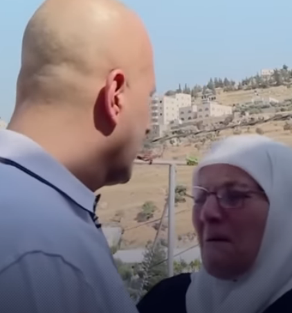 MalahRama's tweet photo. The IOF permanently kicked out Murad Al-Abassi from Silwan, south of Jerusalem. 
He leaves behind 6 children.

#FreePalestine 
#Israel 
#IsraeliApartheid https://t.co/pqz2IEmqGa