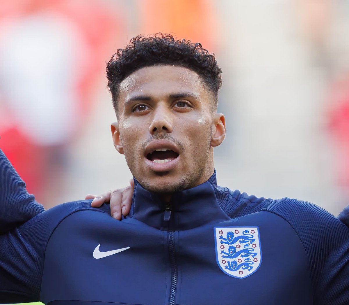 jamesjustin98's tweet photo. An absolute honour to make my senior @england debut last night! Thank you for the support everyone has shown me on the journey to get to this unforgettable moment! ❤️🏴󠁧󠁢󠁥󠁮󠁧󠁿 https://t.co/6tocpB2dMa