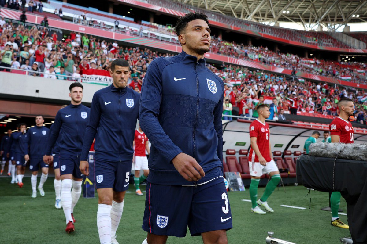 jamesjustin98's tweet photo. An absolute honour to make my senior @england debut last night! Thank you for the support everyone has shown me on the journey to get to this unforgettable moment! ❤️🏴󠁧󠁢󠁥󠁮󠁧󠁿 https://t.co/6tocpB2dMa