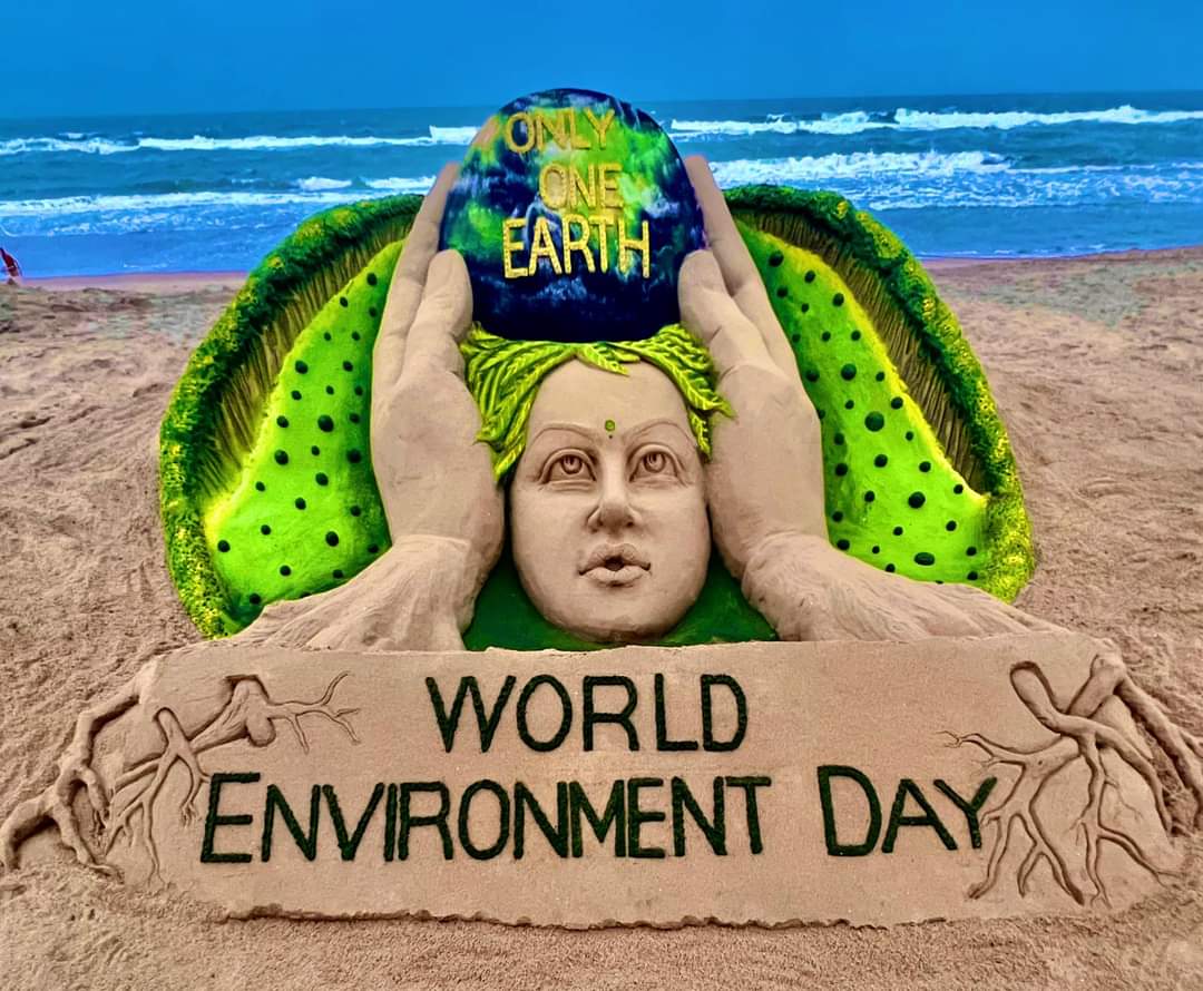 yadavtartepatil's tweet image. Thank you to Sudarsan Pattnaik for this inspiring sand art masterpiece for #WorldEnvironmentDay! #OnlyOneEarth
#UNEnvironmentProgramme  #environmentalsustainability P
@AUThackeray  @MahaForest @MahaEnvCC