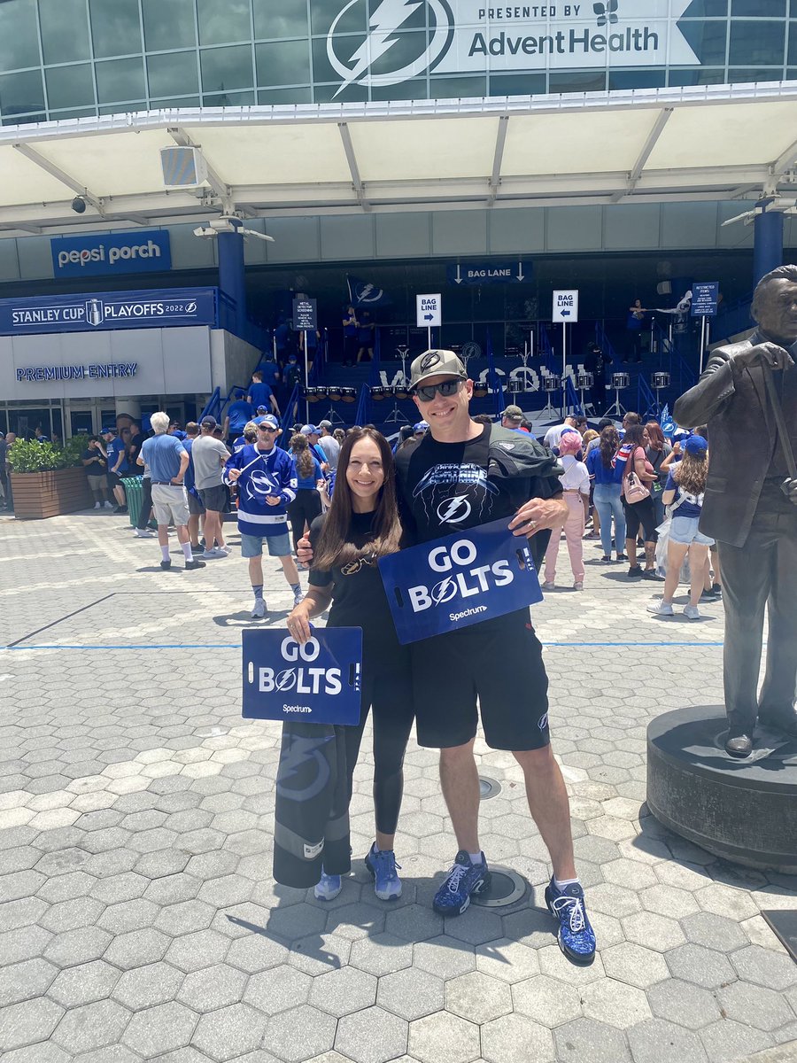 Jessica_J_Hunt's tweet photo. #BoltsNation - time to Be The Thunder! Let’s get loud for the @TBLightning https://t.co/N4xSaKa0v7